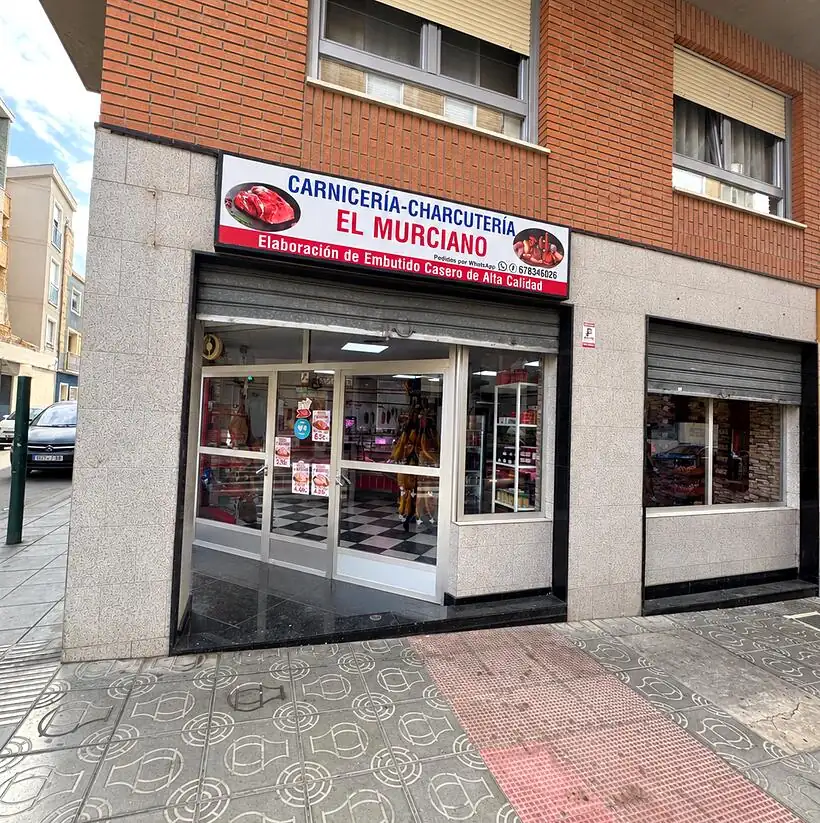 Fachada de la Carnicería El Murciano en Villena